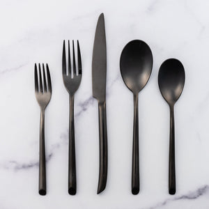 How to Choose the Best Silverware Set for Everyday Luxury Living