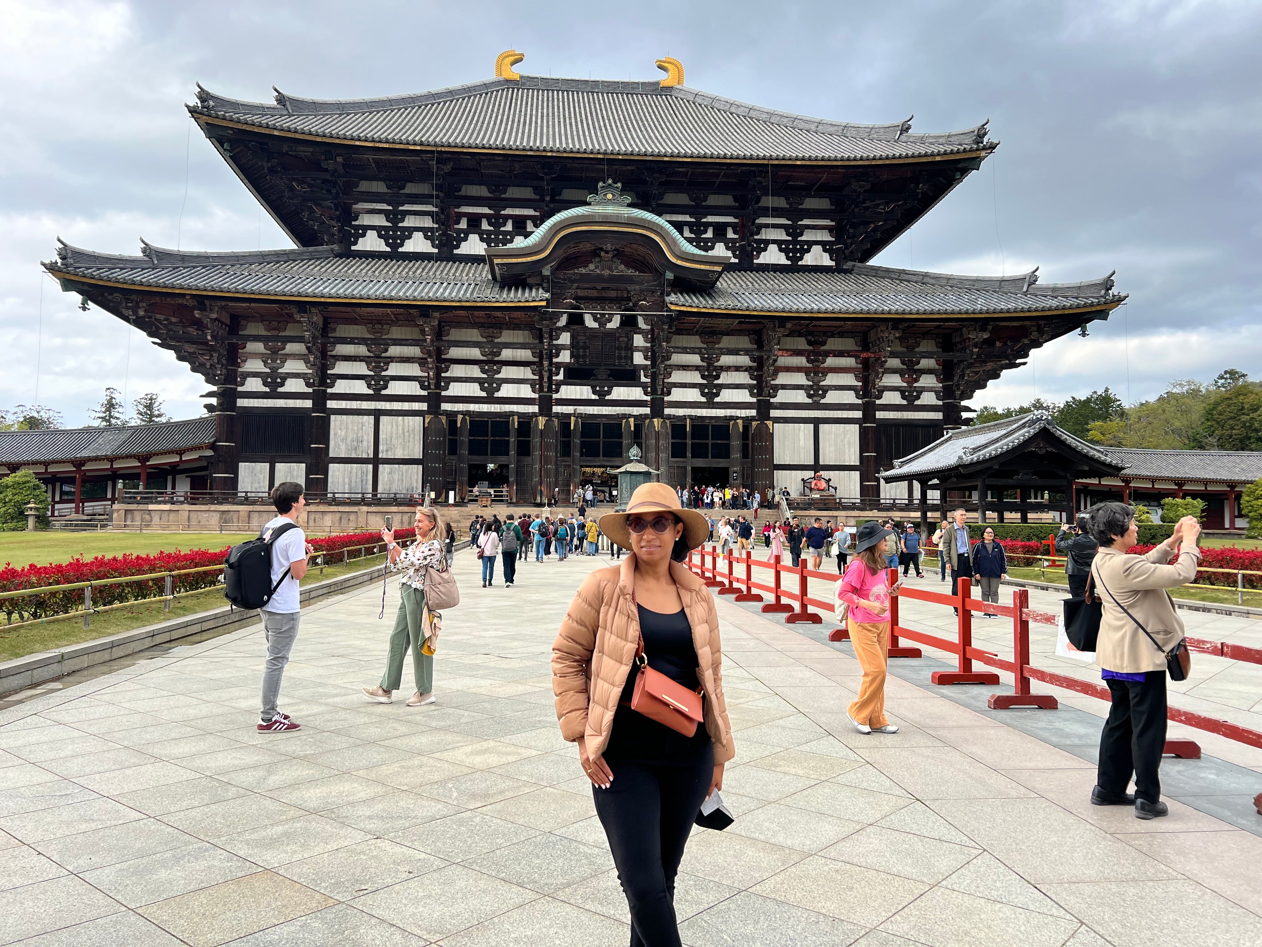 Staying Chic While Traveling Light