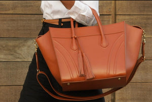 Best Everyday Shoulder Bags for Women: Elegant, Practical & Timeless Choices